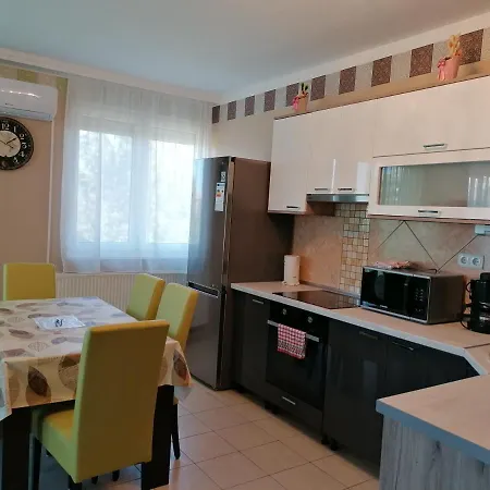 Mesi Lux Hajduszoboszlo
